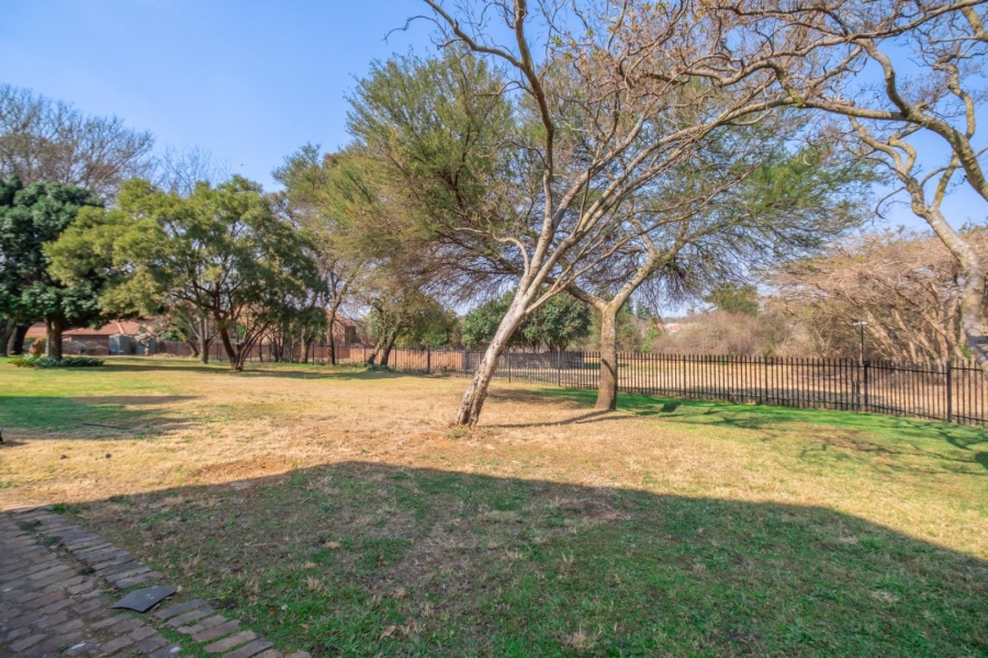 4 Bedroom Property for Sale in Garsfontein Gauteng