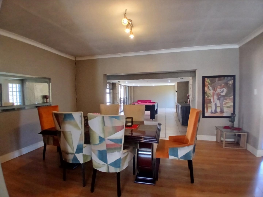 4 Bedroom Property for Sale in Parkhill Gardens Gauteng