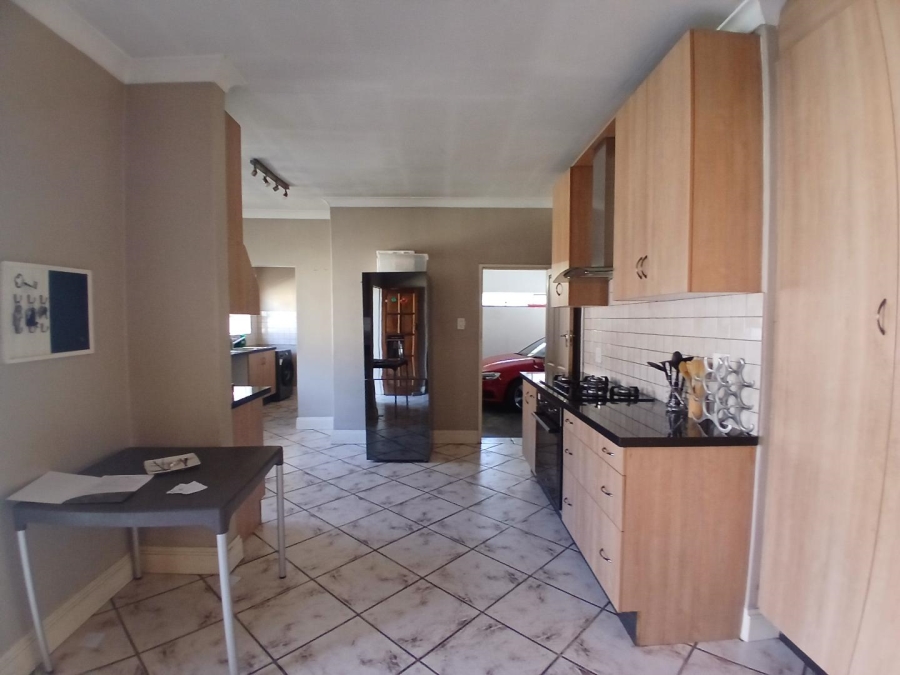 4 Bedroom Property for Sale in Parkhill Gardens Gauteng