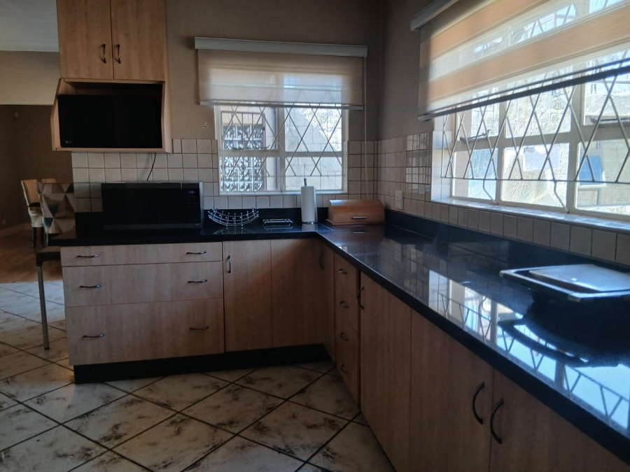 4 Bedroom Property for Sale in Parkhill Gardens Gauteng