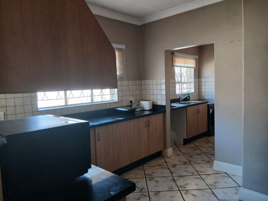4 Bedroom Property for Sale in Parkhill Gardens Gauteng