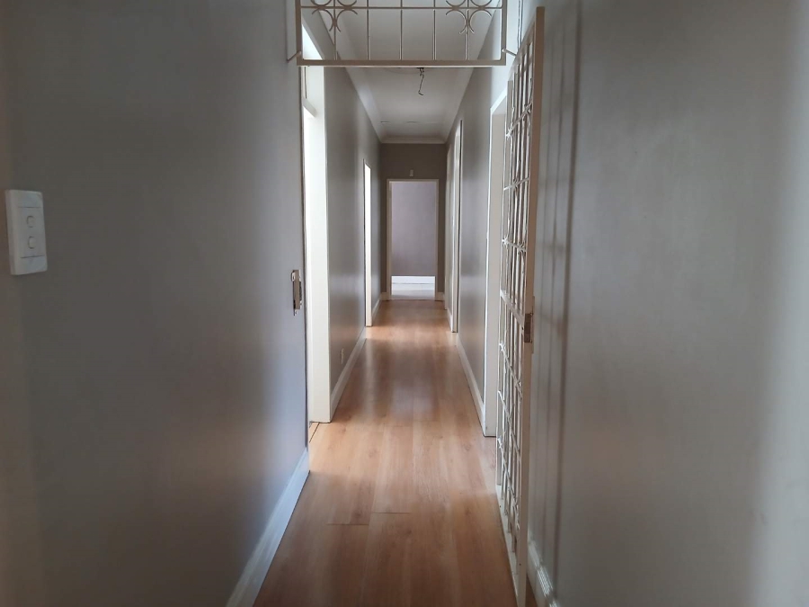 4 Bedroom Property for Sale in Parkhill Gardens Gauteng