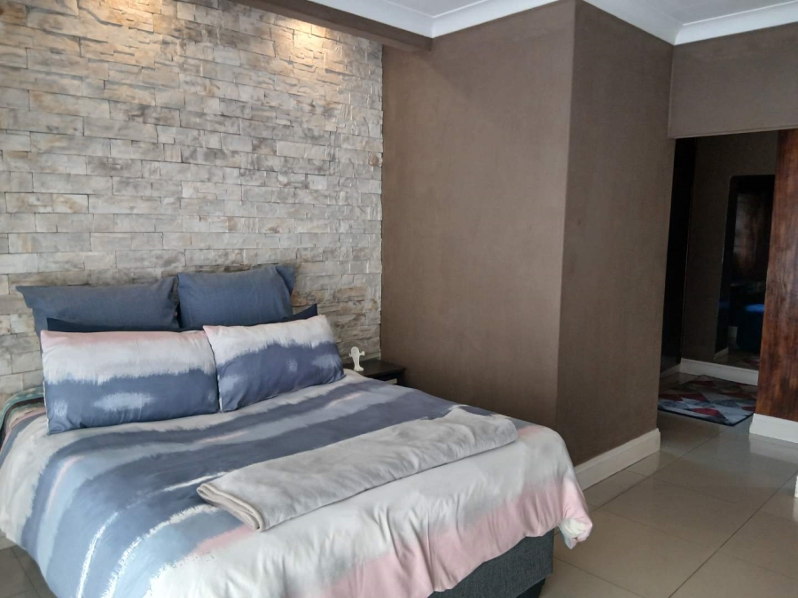 4 Bedroom Property for Sale in Parkhill Gardens Gauteng