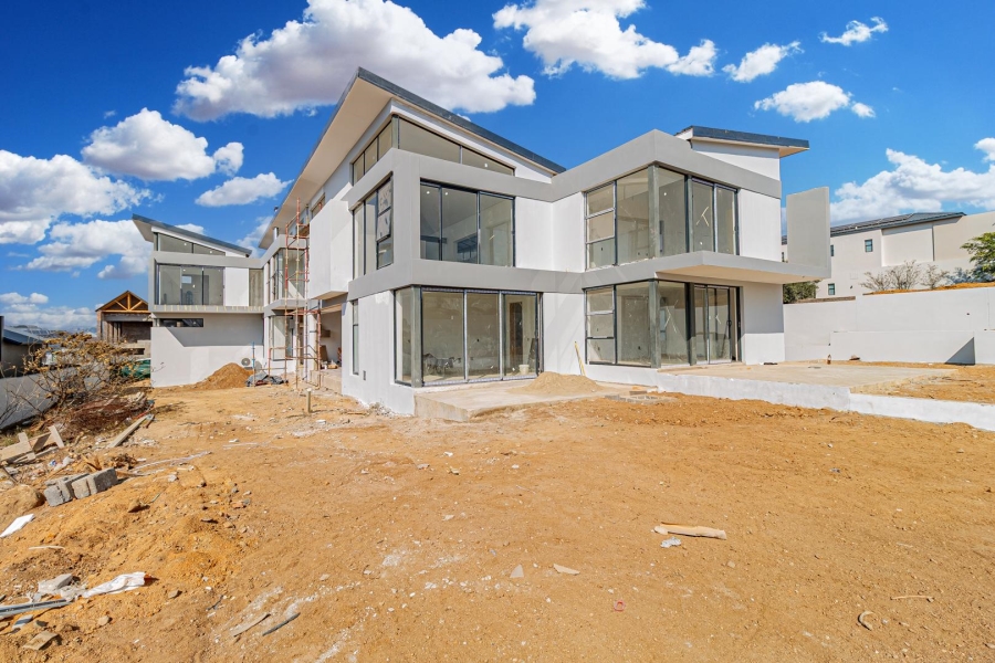 5 Bedroom Property for Sale in Helderfontein Estate Gauteng