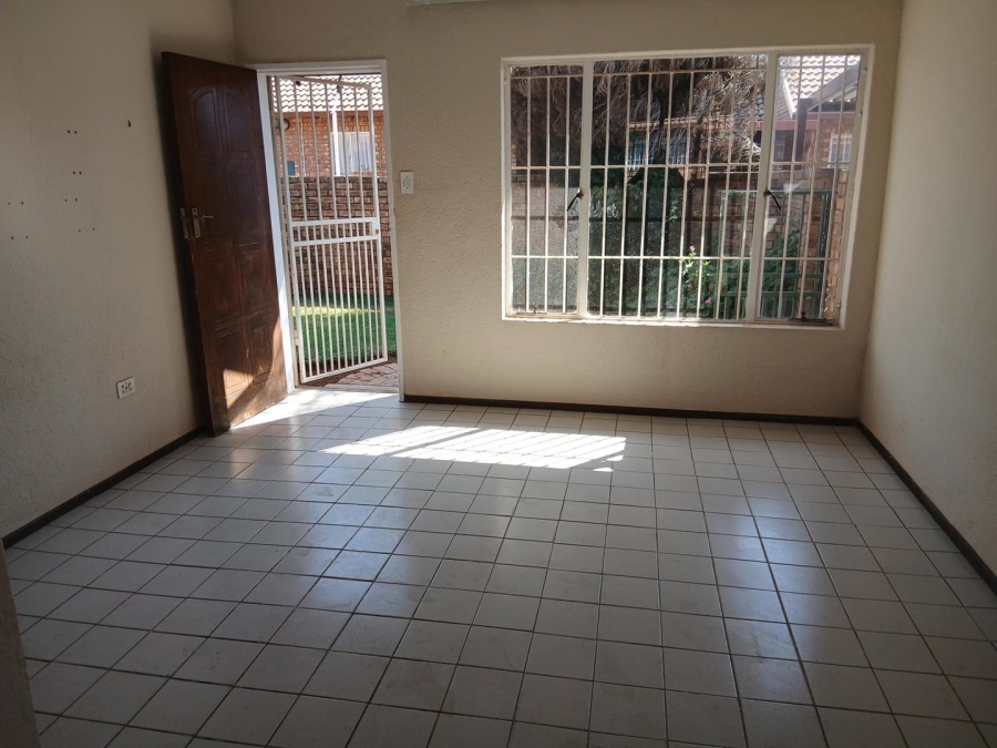 2 Bedroom Property for Sale in Terenure Gauteng