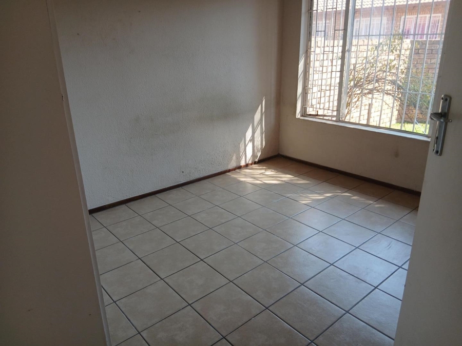 2 Bedroom Property for Sale in Terenure Gauteng