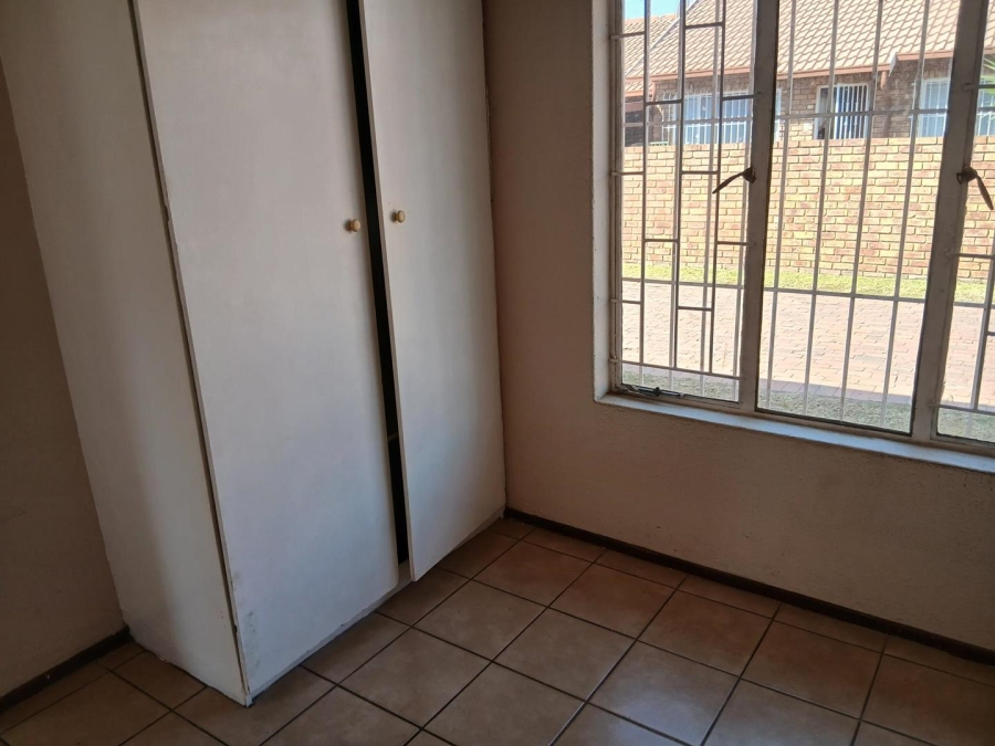 2 Bedroom Property for Sale in Terenure Gauteng