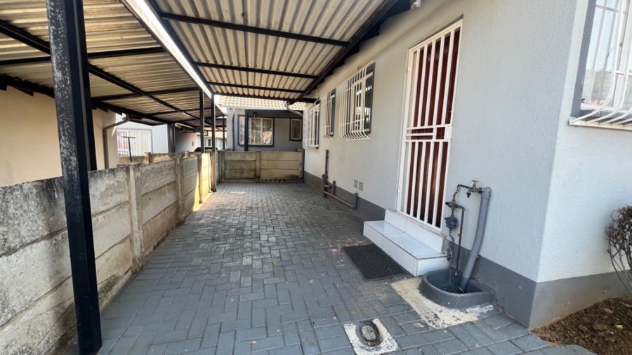 2 Bedroom Property for Sale in Naturena Gauteng