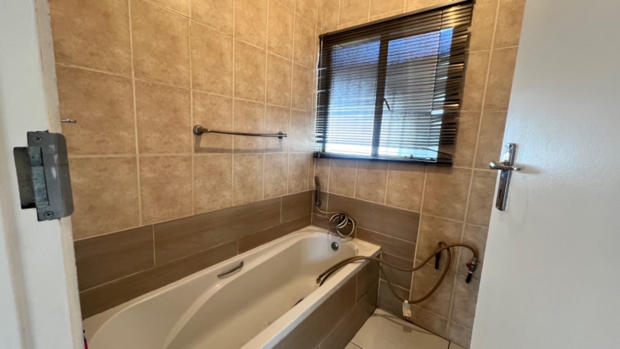 2 Bedroom Property for Sale in Naturena Gauteng