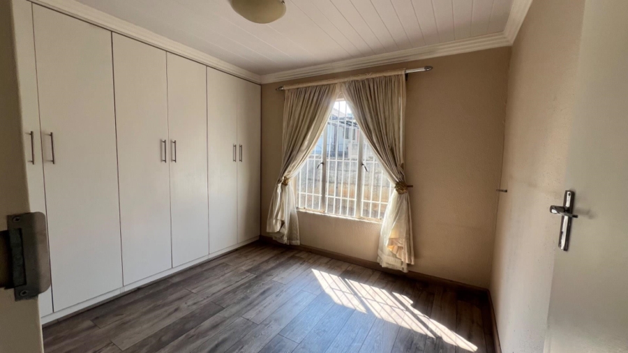 2 Bedroom Property for Sale in Naturena Gauteng