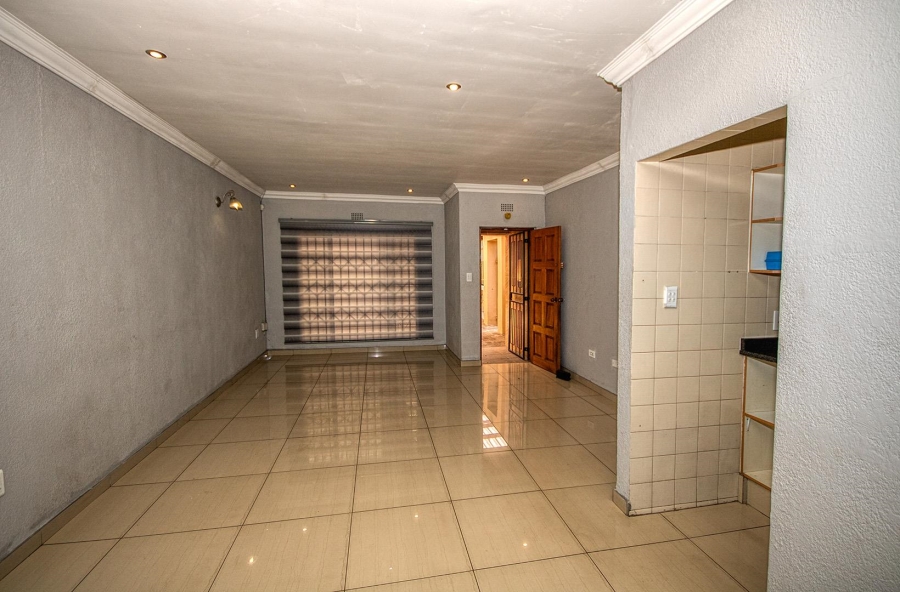 3 Bedroom Property for Sale in Brackendowns Gauteng