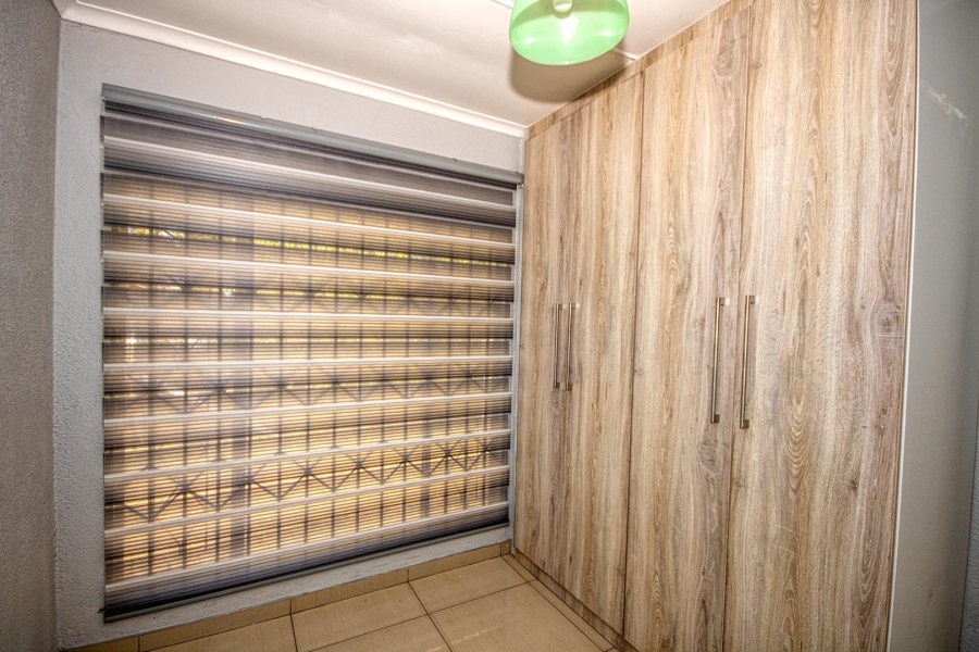 3 Bedroom Property for Sale in Brackendowns Gauteng