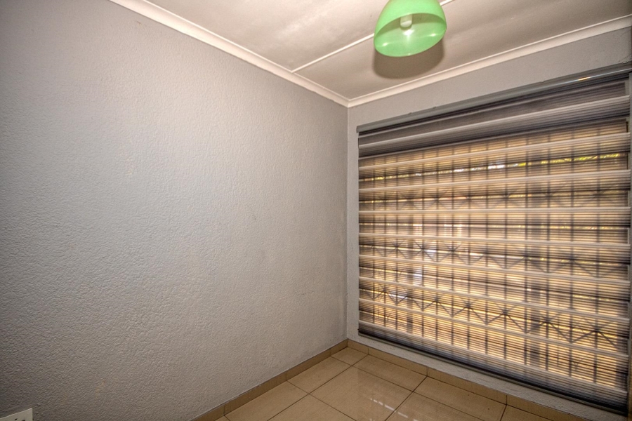 3 Bedroom Property for Sale in Brackendowns Gauteng