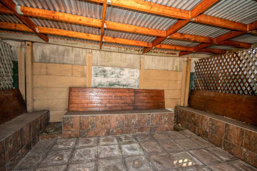 3 Bedroom Property for Sale in Brackendowns Gauteng