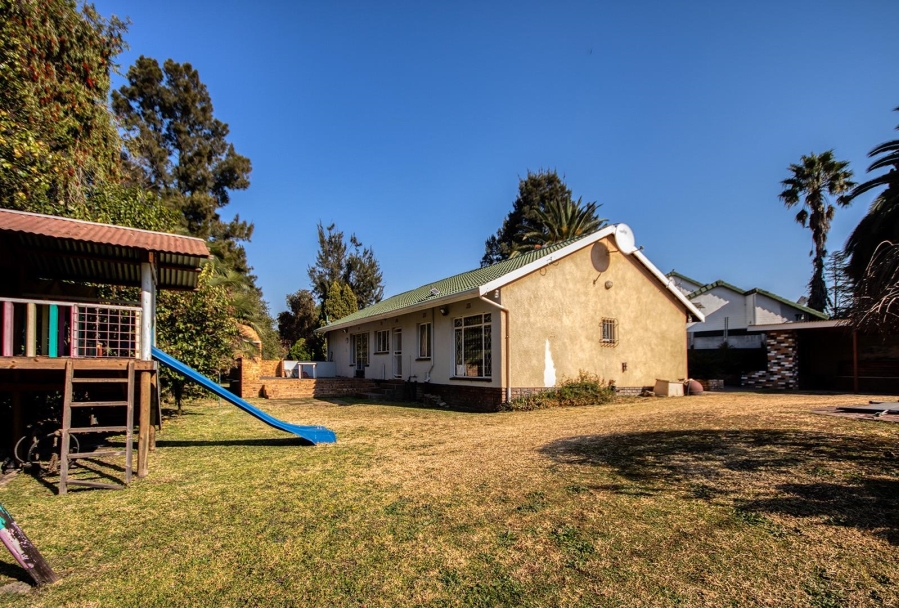 3 Bedroom Property for Sale in Brackendowns Gauteng