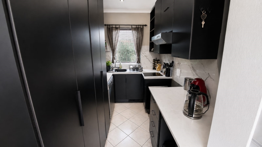 2 Bedroom Property for Sale in South Crest Gauteng