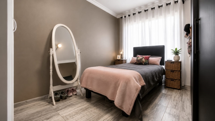 2 Bedroom Property for Sale in South Crest Gauteng