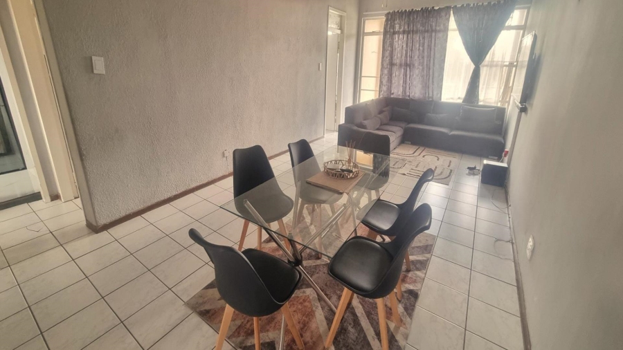 2 Bedroom Property for Sale in Brackenhurst Gauteng