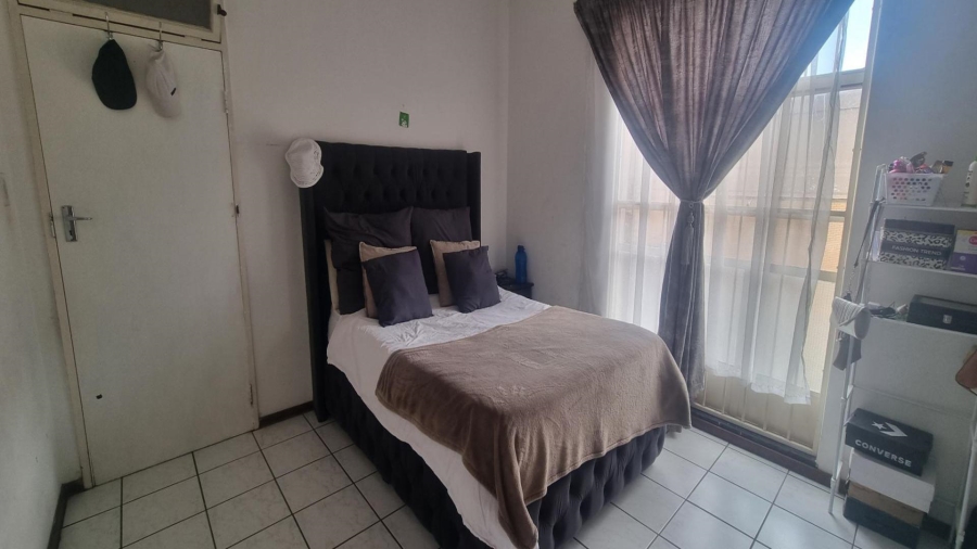 2 Bedroom Property for Sale in Brackenhurst Gauteng