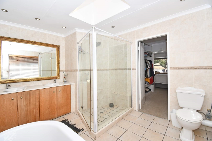 3 Bedroom Property for Sale in Fourways Gardens Gauteng