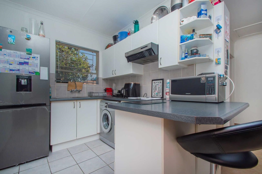 2 Bedroom Property for Sale in Radiokop Gauteng