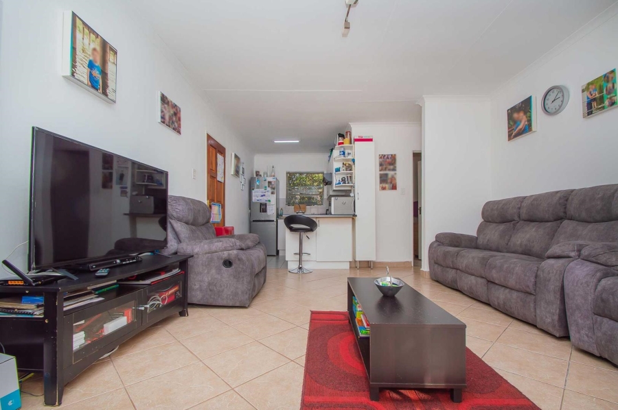 2 Bedroom Property for Sale in Radiokop Gauteng