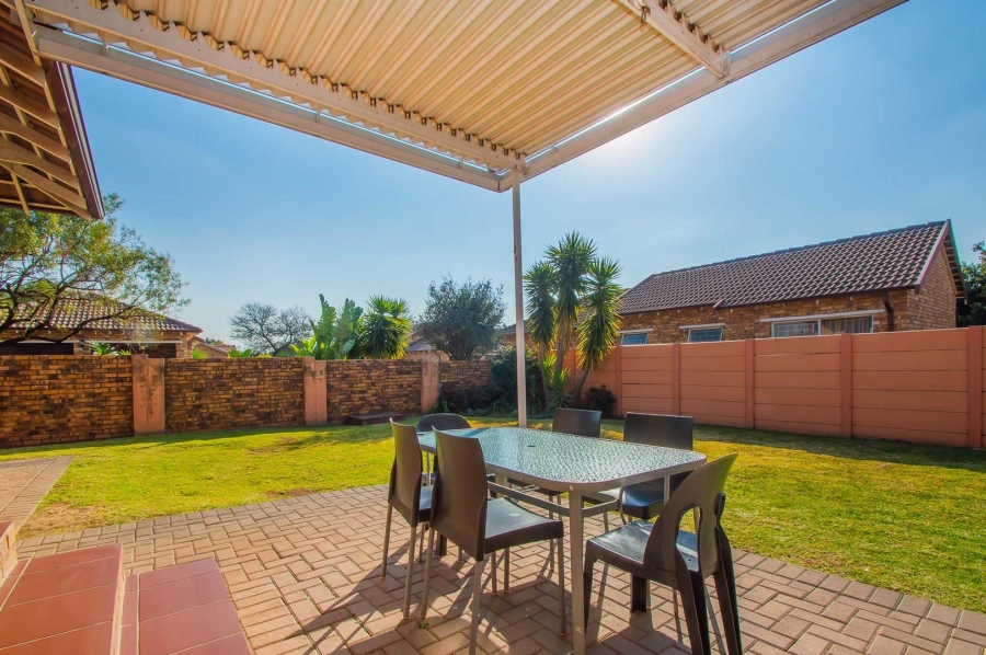2 Bedroom Property for Sale in Radiokop Gauteng