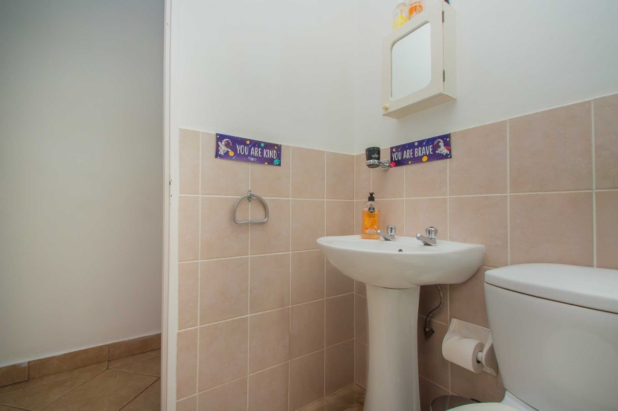 2 Bedroom Property for Sale in Radiokop Gauteng