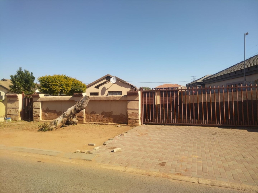 2 Bedroom Property for Sale in Soshanguve VV Gauteng