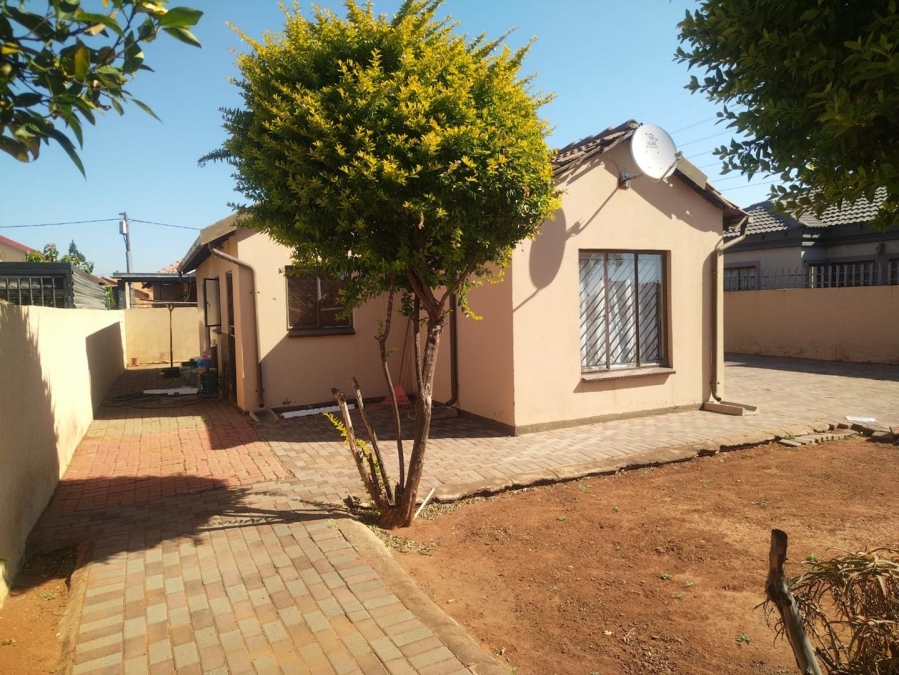2 Bedroom Property for Sale in Soshanguve VV Gauteng