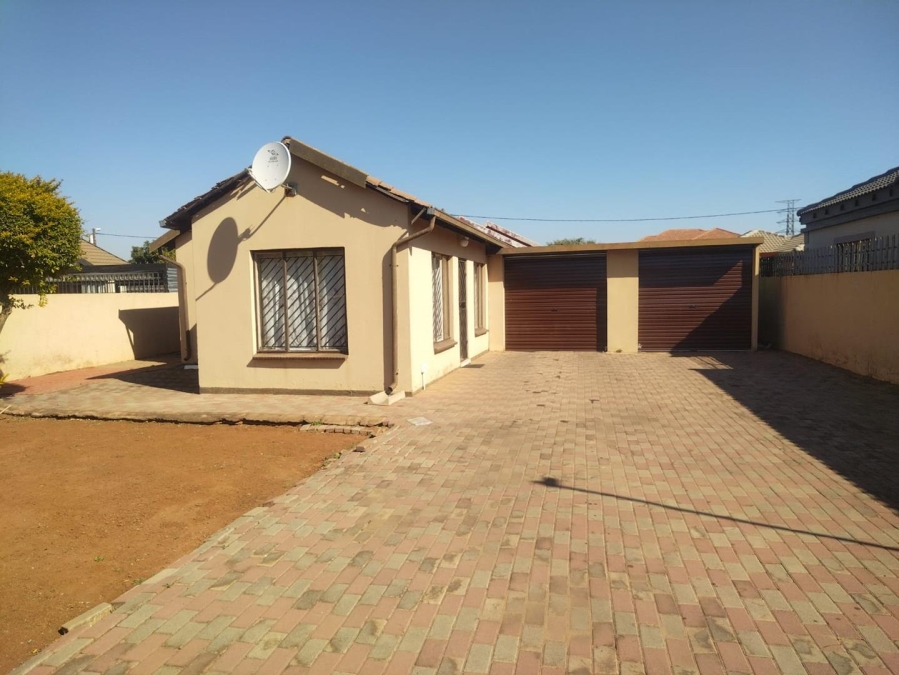 2 Bedroom Property for Sale in Soshanguve VV Gauteng