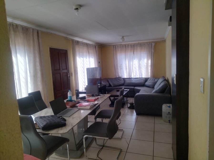 2 Bedroom Property for Sale in Soshanguve VV Gauteng