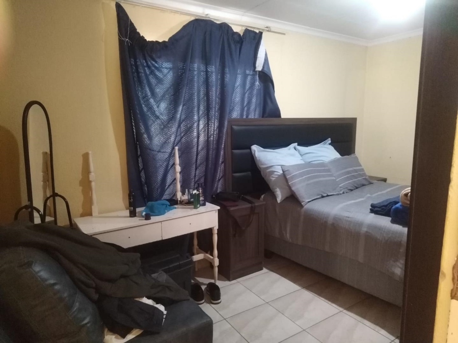 2 Bedroom Property for Sale in Soshanguve VV Gauteng