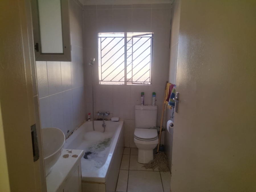 2 Bedroom Property for Sale in Soshanguve VV Gauteng