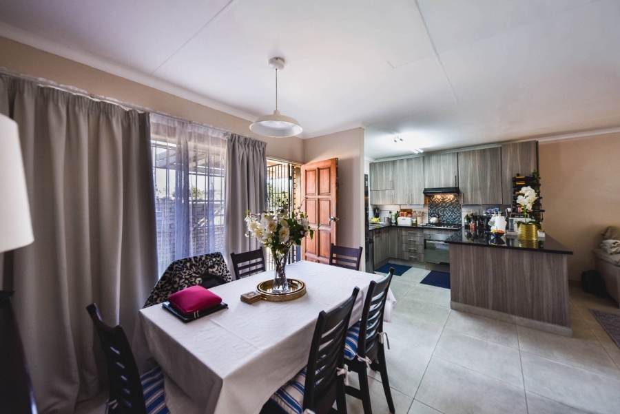 2 Bedroom Property for Sale in Erasmuskloof Gauteng