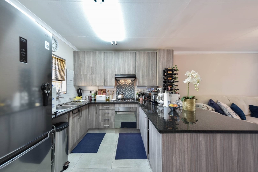 2 Bedroom Property for Sale in Erasmuskloof Gauteng
