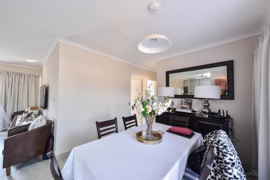 2 Bedroom Property for Sale in Erasmuskloof Gauteng