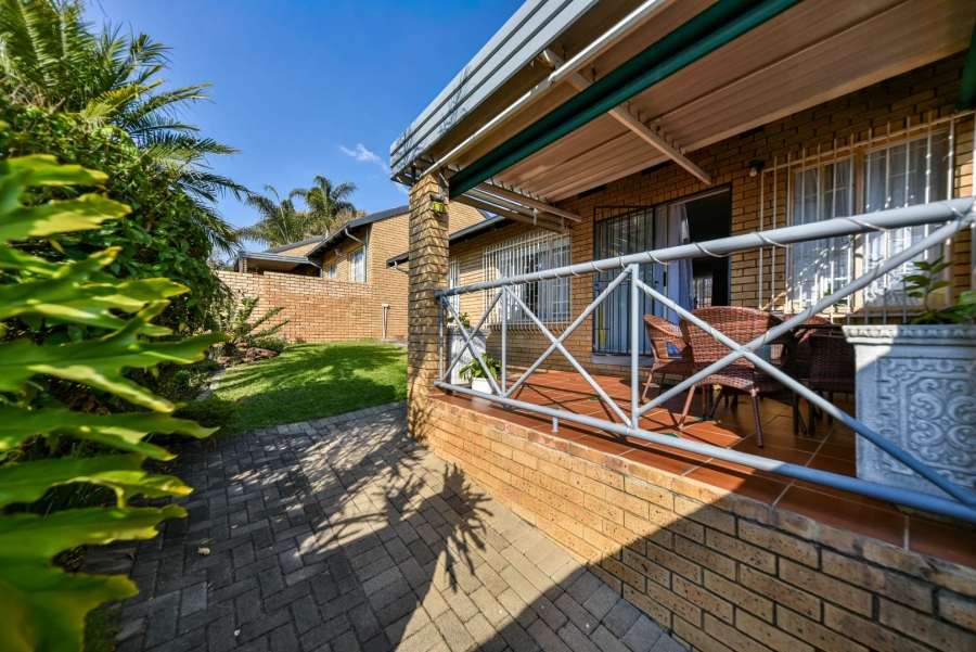 2 Bedroom Property for Sale in Erasmuskloof Gauteng
