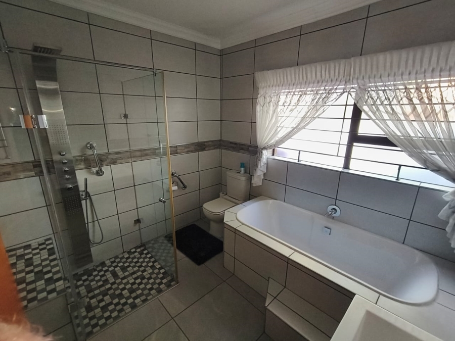4 Bedroom Property for Sale in Meyersdal Nature Estate Gauteng