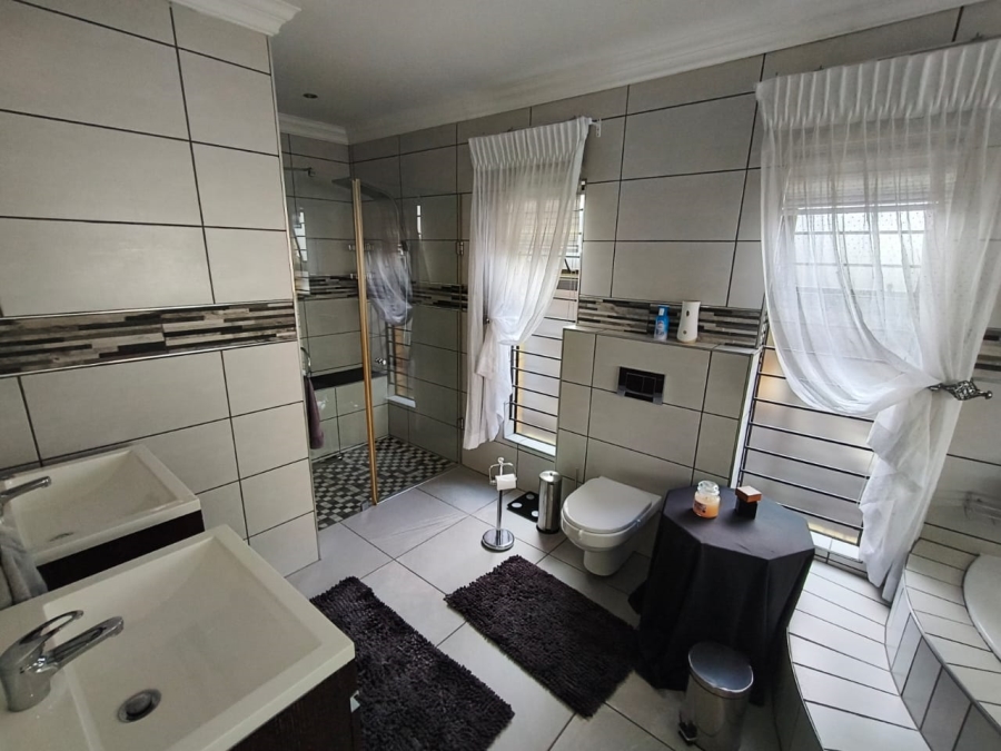 4 Bedroom Property for Sale in Meyersdal Nature Estate Gauteng