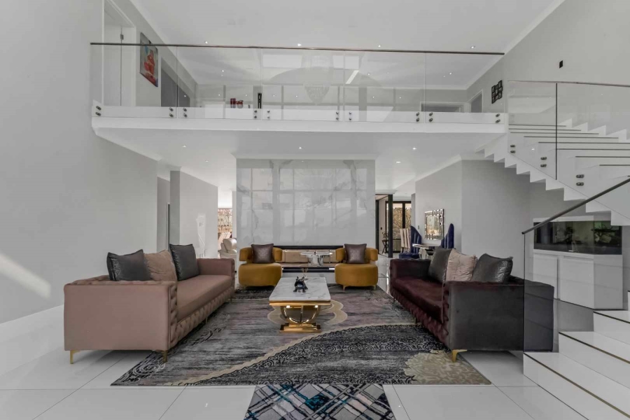 5 Bedroom Property for Sale in Cedar Creek Gauteng