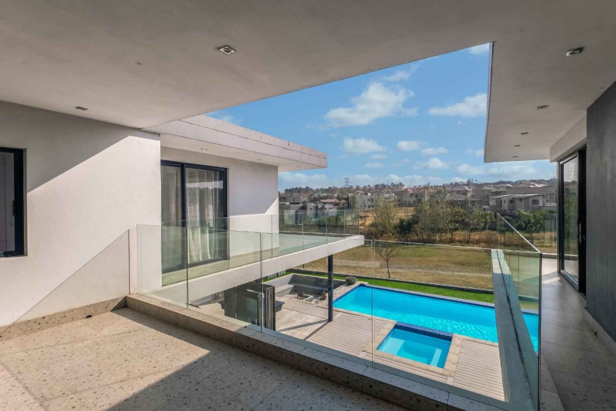5 Bedroom Property for Sale in Cedar Creek Gauteng