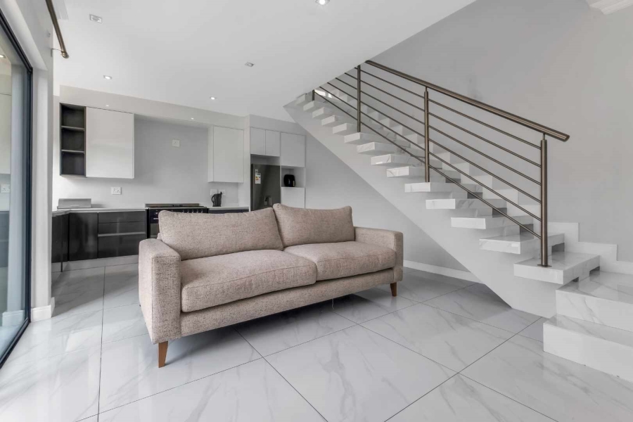 5 Bedroom Property for Sale in Cedar Creek Gauteng