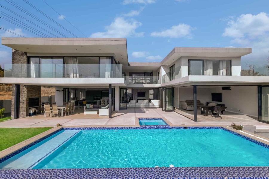 5 Bedroom Property for Sale in Cedar Creek Gauteng