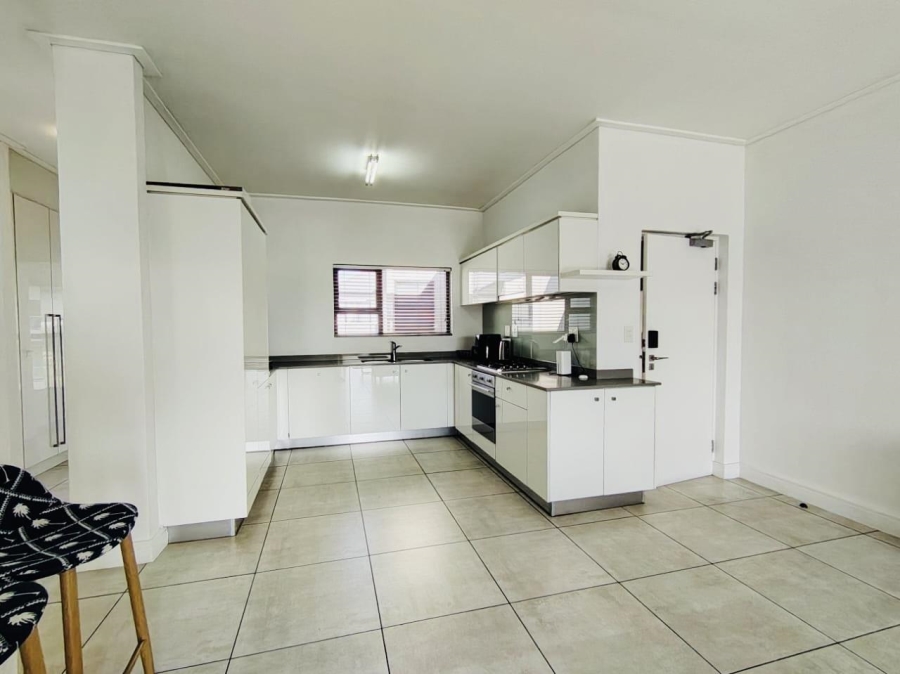 2 Bedroom Property for Sale in Waterfall Gauteng