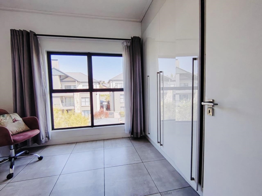 2 Bedroom Property for Sale in Waterfall Gauteng
