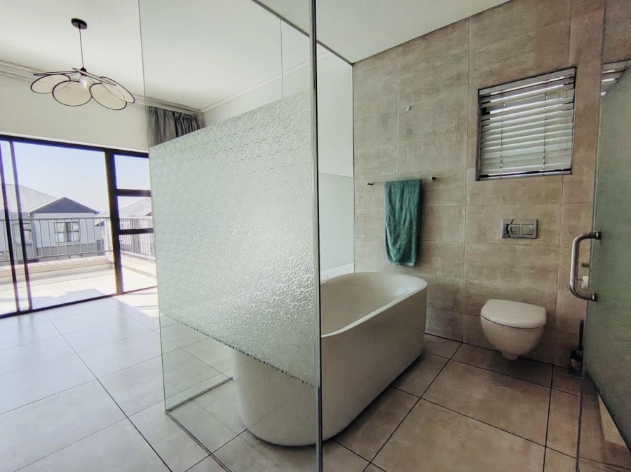 2 Bedroom Property for Sale in Waterfall Gauteng