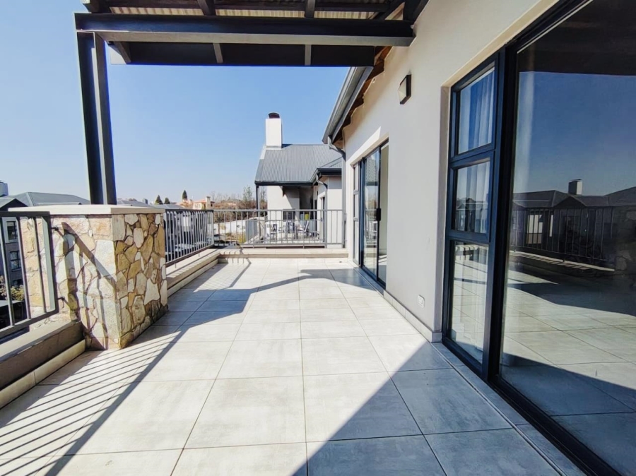 2 Bedroom Property for Sale in Waterfall Gauteng