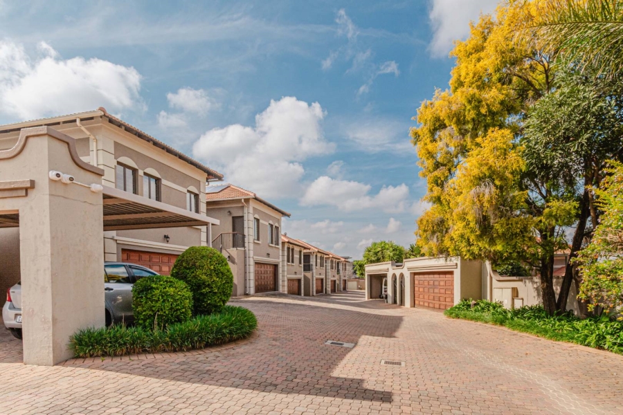 3 Bedroom Property for Sale in Bryanston Gauteng