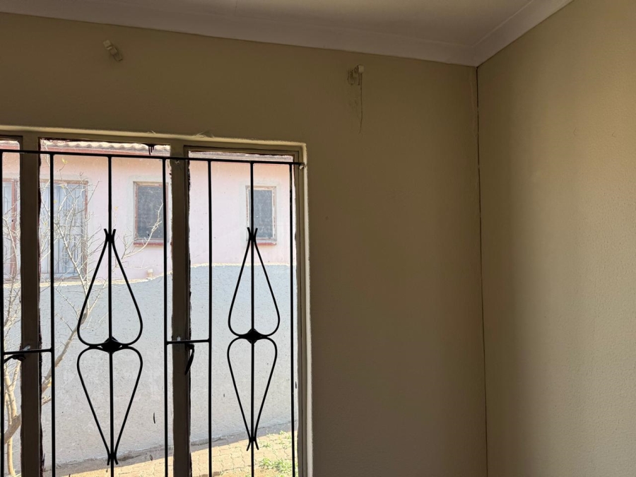 3 Bedroom Property for Sale in Roodekop Gauteng